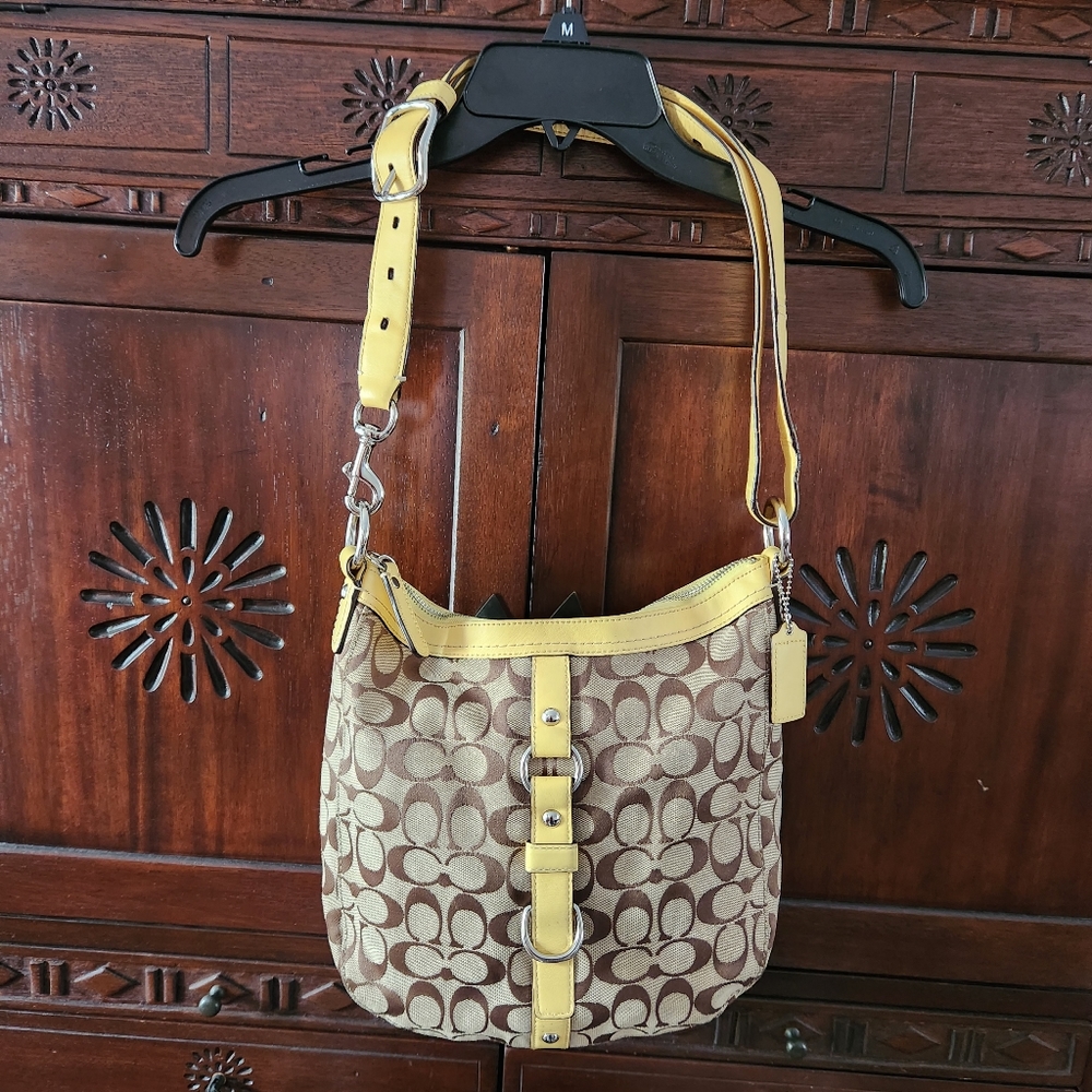 COACH BAG YELLOW STRAP